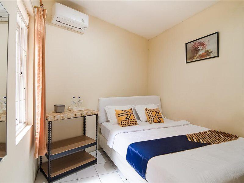 ホテル Kost Carmelia Syariah Baranangsiang ボゴール エクステリア 写真