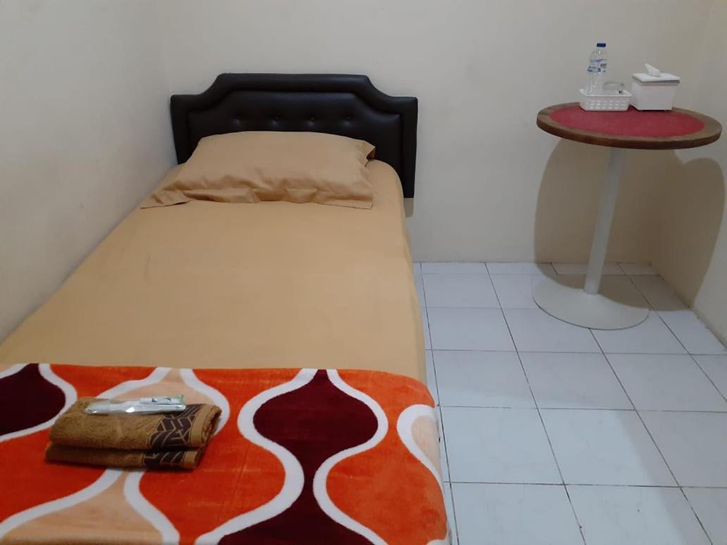 ホテル Kost Carmelia Syariah Baranangsiang ボゴール エクステリア 写真