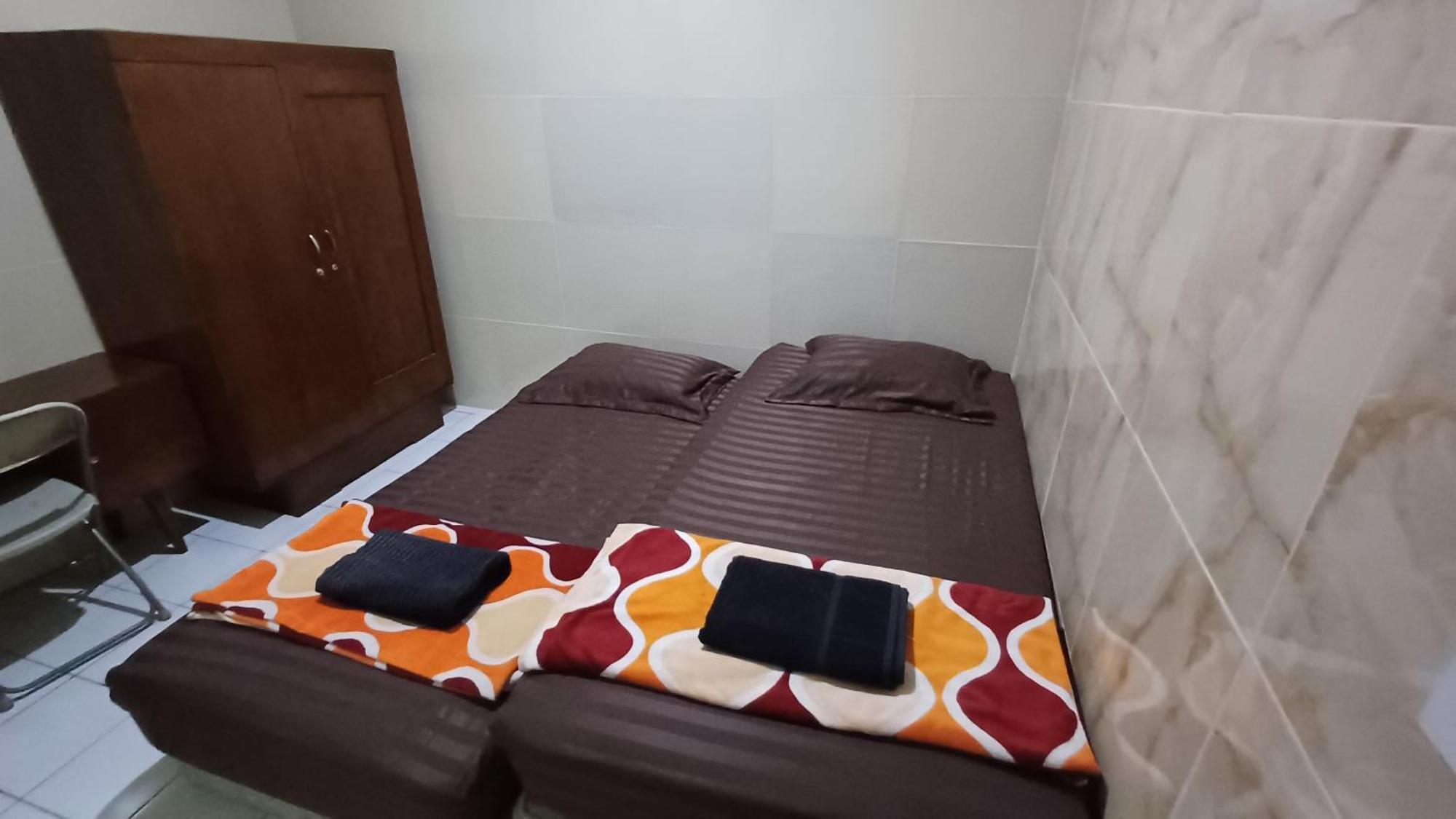ホテル Kost Carmelia Syariah Baranangsiang ボゴール エクステリア 写真