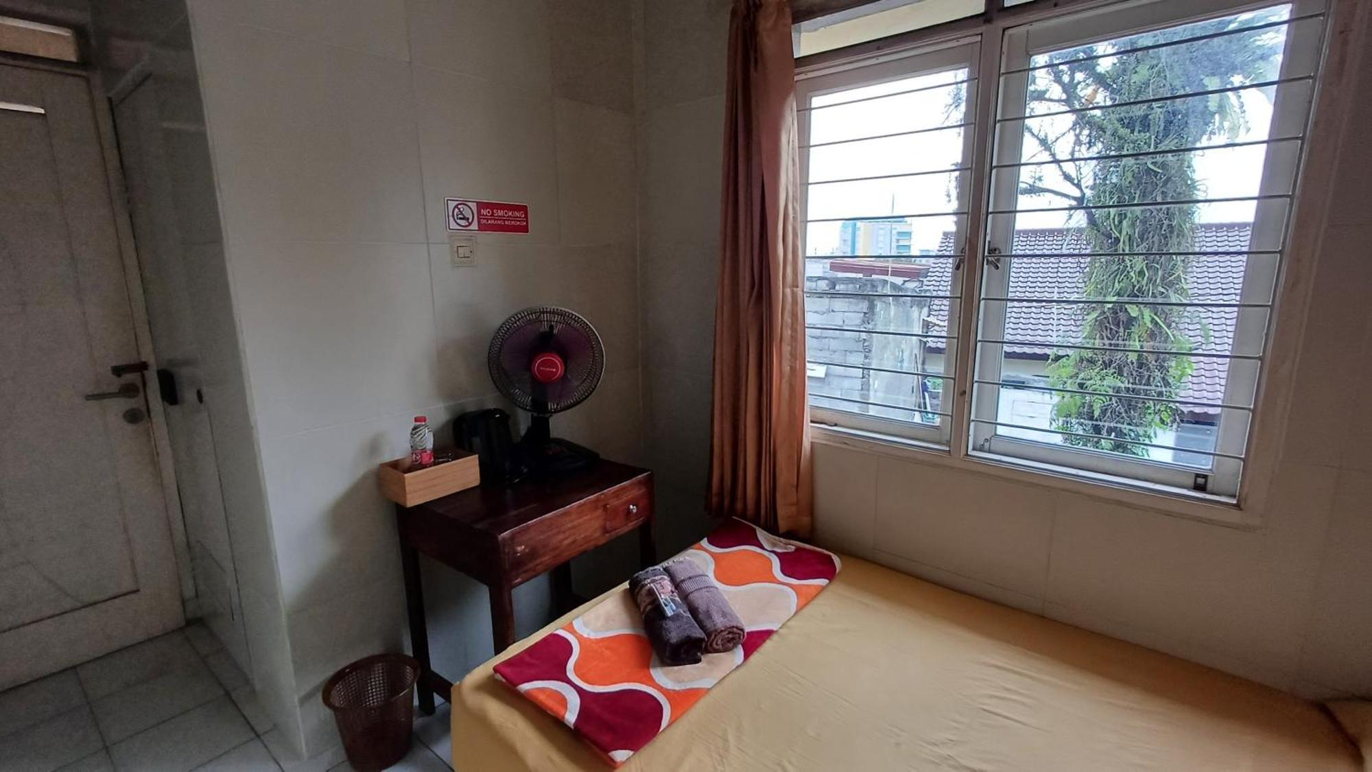ホテル Kost Carmelia Syariah Baranangsiang ボゴール エクステリア 写真