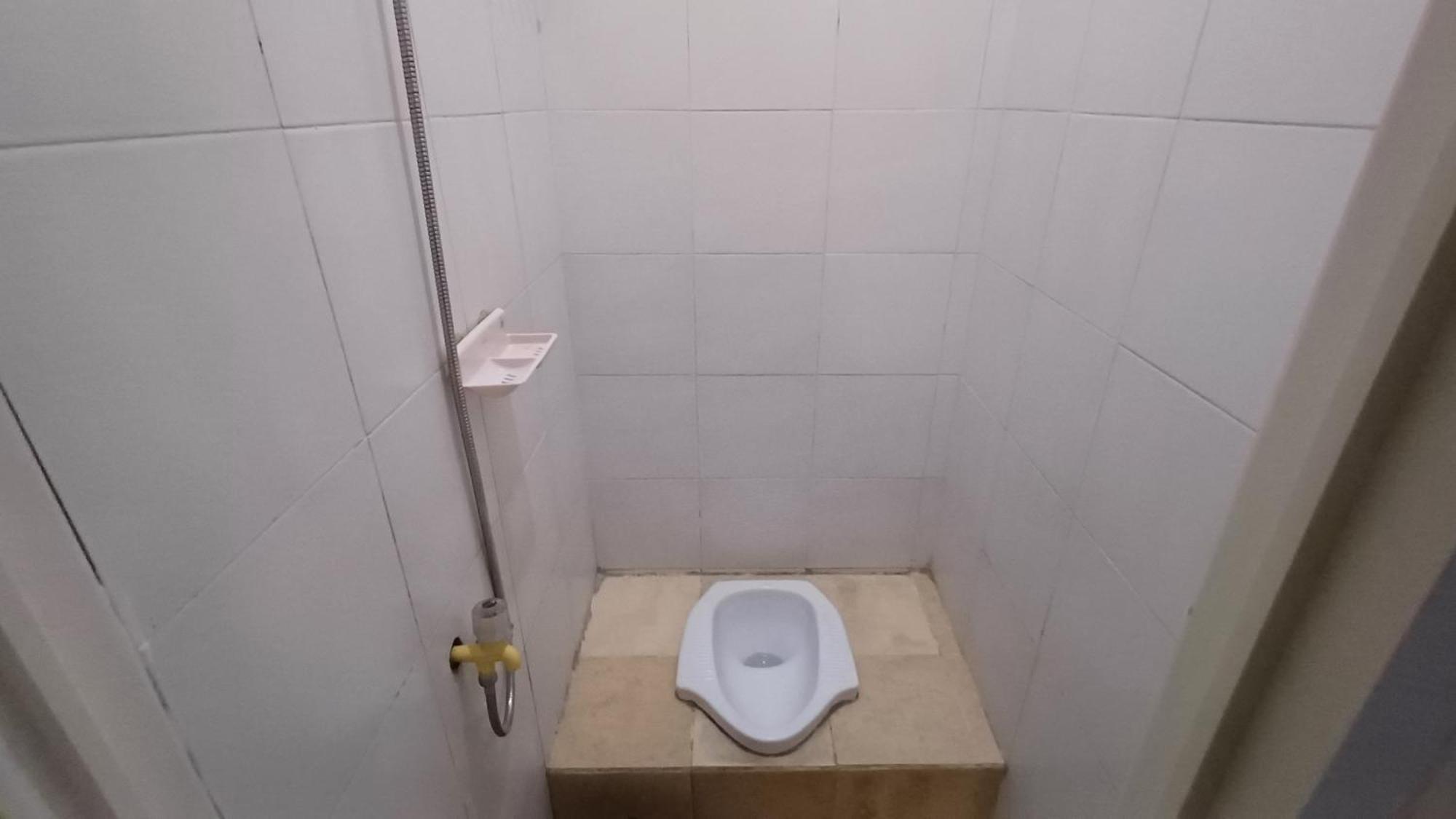 ホテル Kost Carmelia Syariah Baranangsiang ボゴール エクステリア 写真