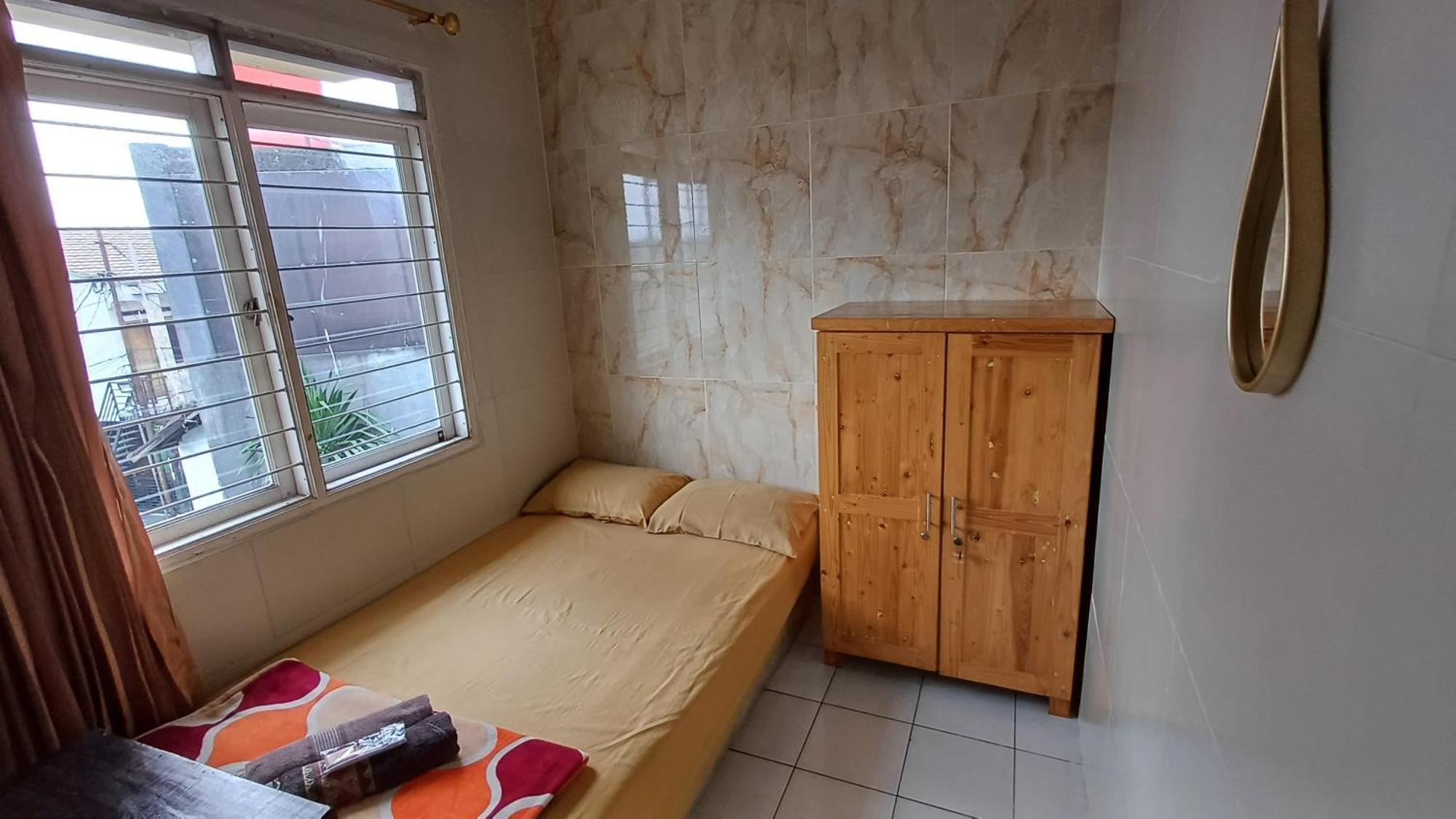 ホテル Kost Carmelia Syariah Baranangsiang ボゴール エクステリア 写真